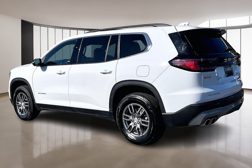 Used 2025 GMC Acadia Elevation SUV