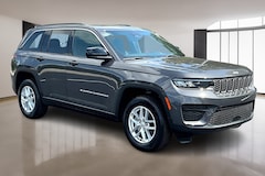 2025 Jeep Grand Cherokee Laredo Sport Utility