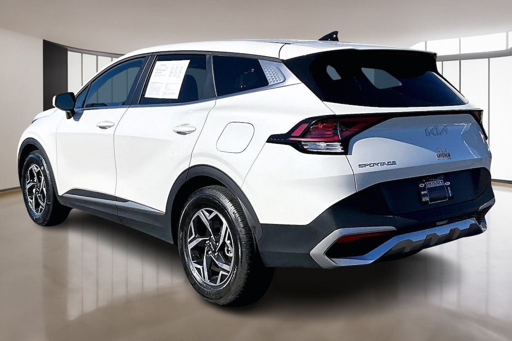 Used 2024 Kia Sportage LX SUV