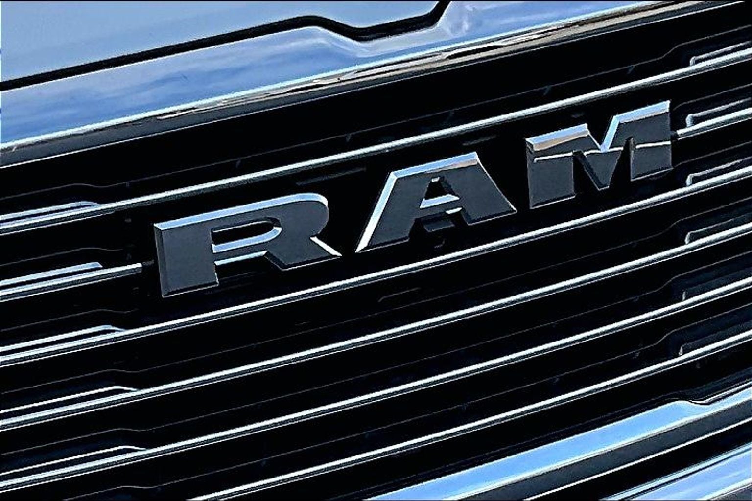 2025 RAM 1500 Laramie - Photo 15