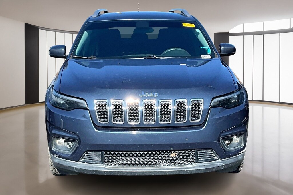 Used 2019 Jeep Cherokee Latitude SUV
