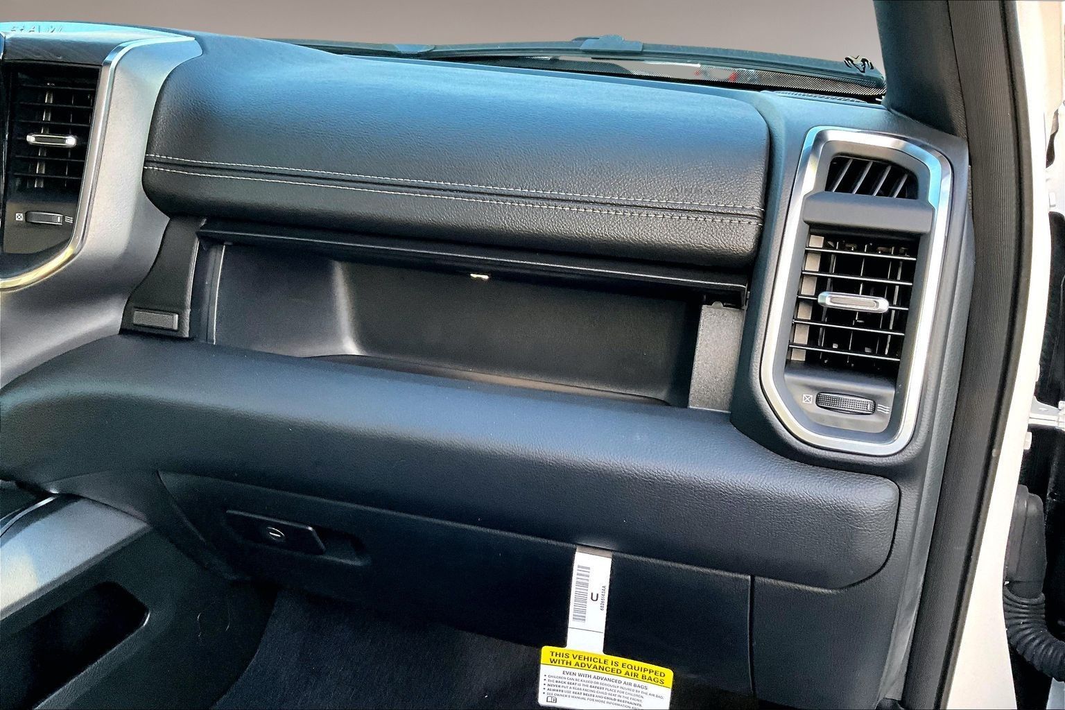 2025 RAM 1500 Laramie - Photo 25
