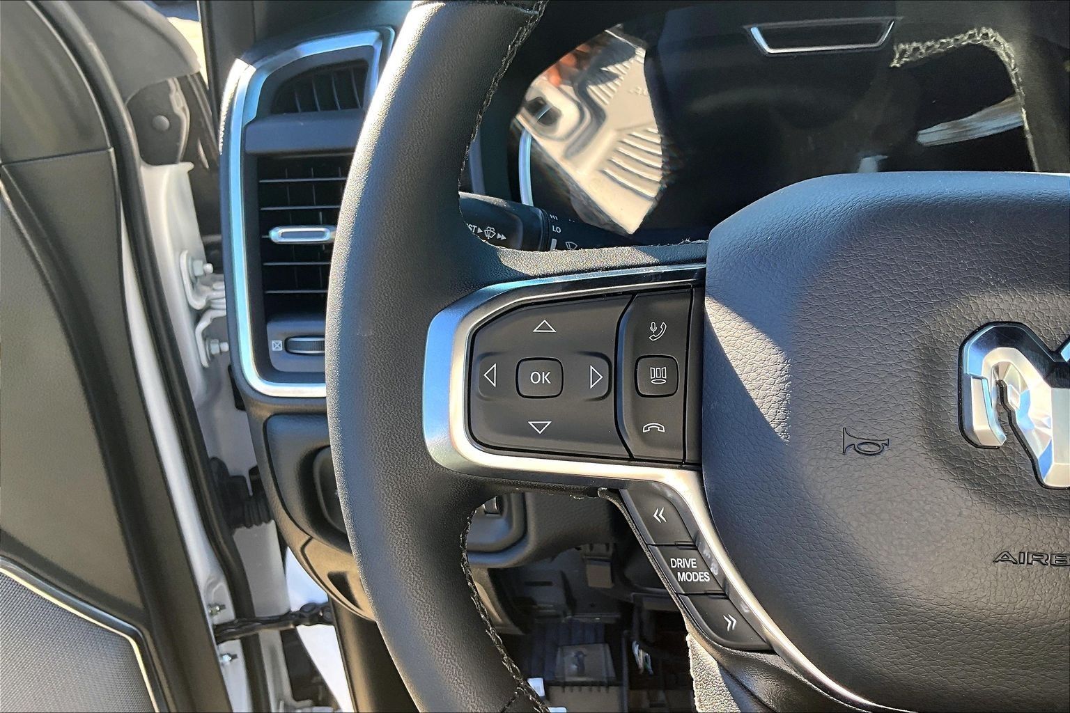 2025 RAM 1500 Laramie - Photo 16