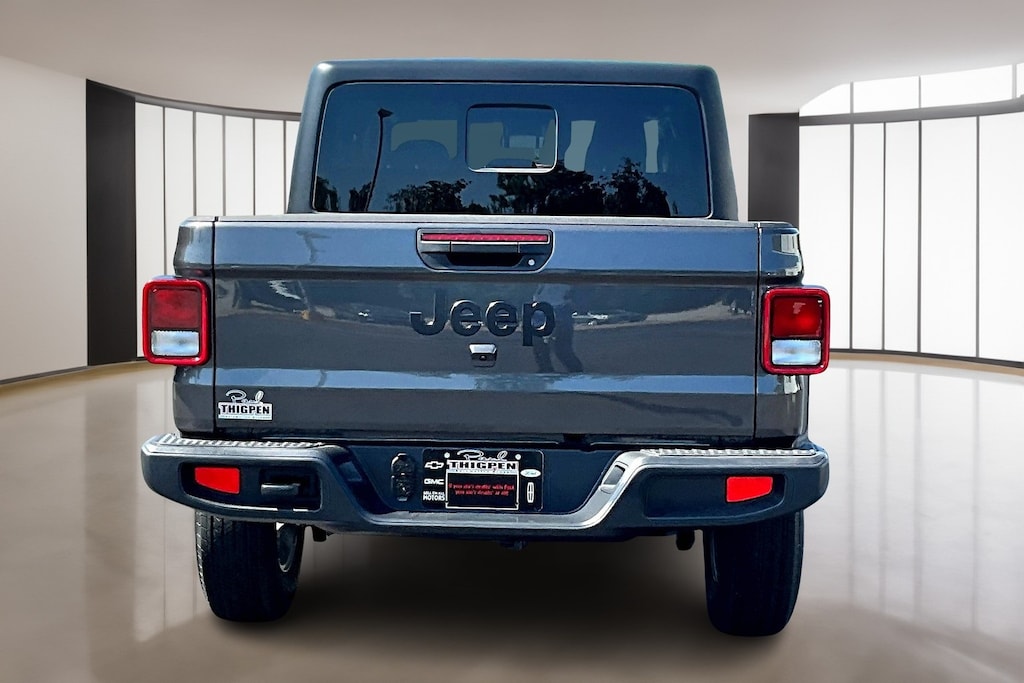 New 2025 Jeep Gladiator Sport Pickup