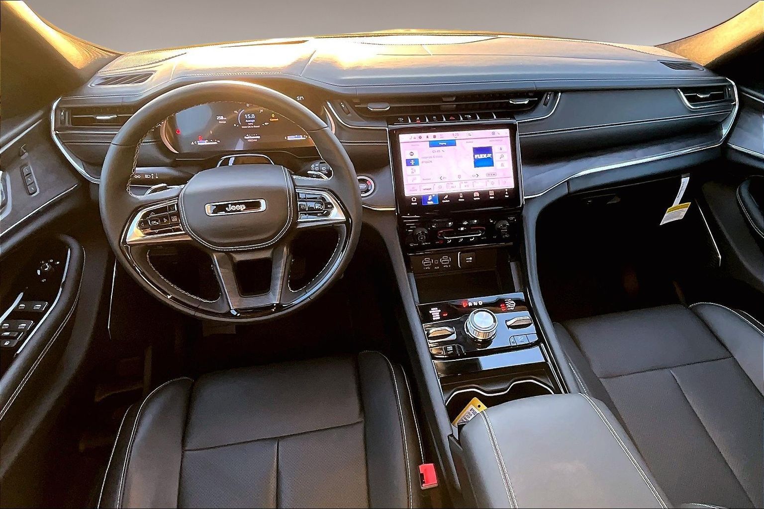 2025 Jeep Grand Cherokee Overland - Photo 6