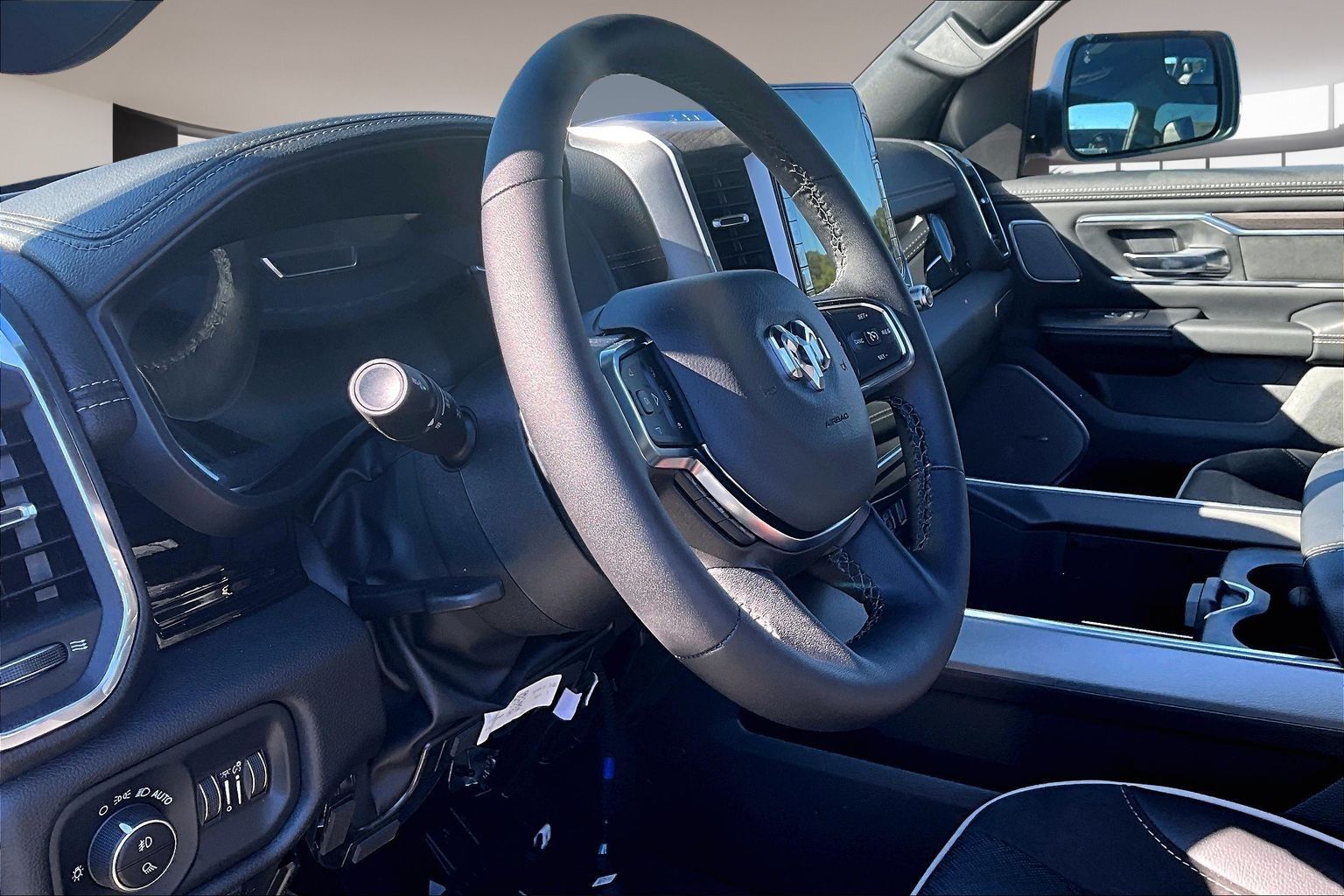 2025 RAM 1500 Laramie - Photo 6