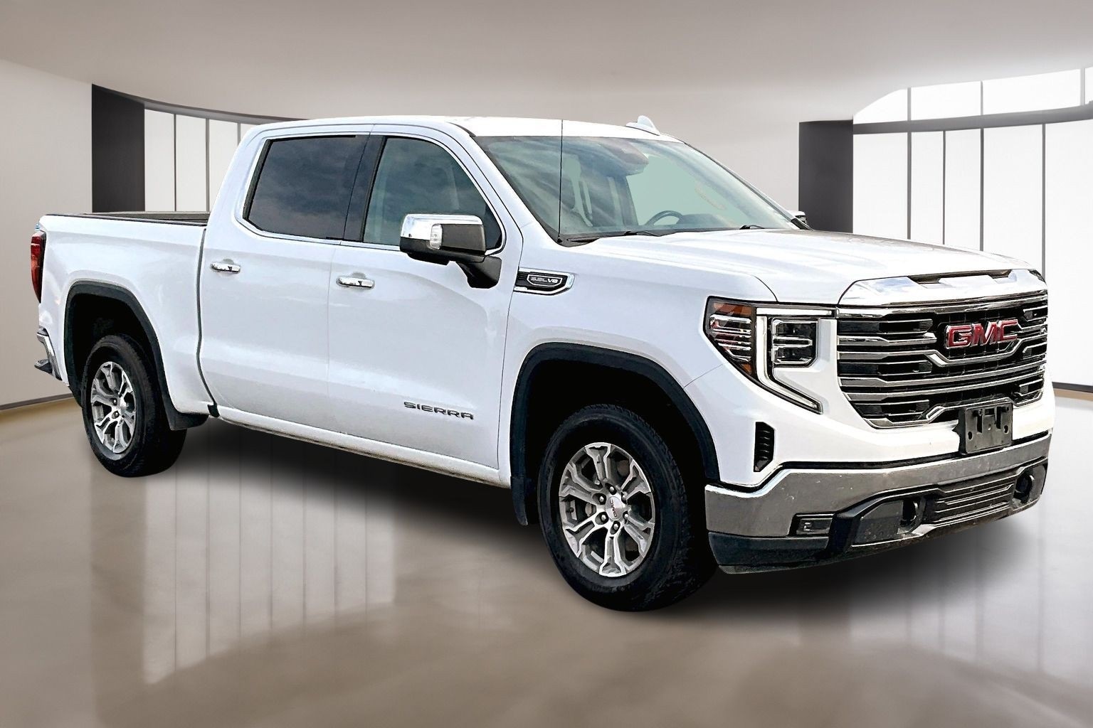2024 GMC Sierra 1500 SLT's photo