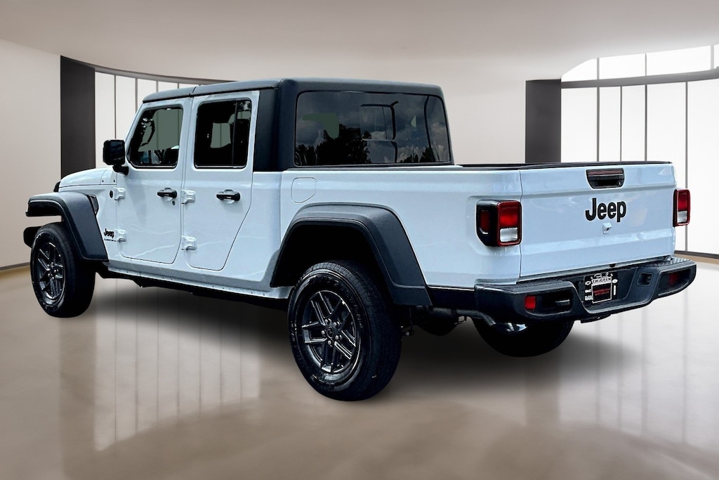 New 2025 Jeep Gladiator Sport Pickup
