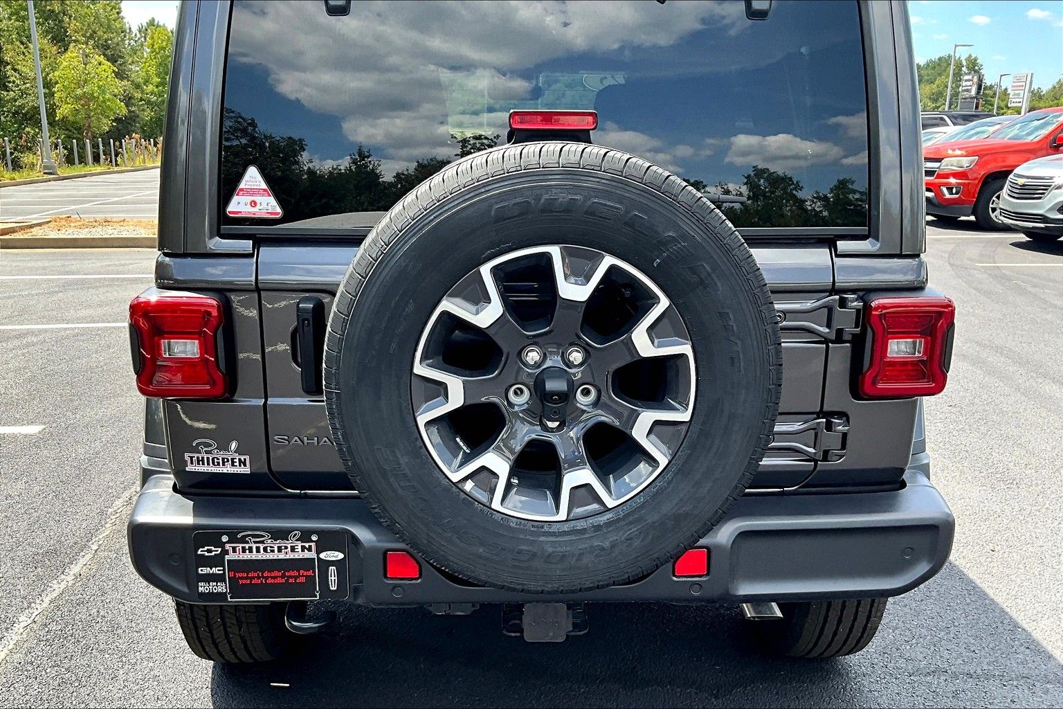 2025 Jeep Wrangler 4-Door Sahara - Photo 9