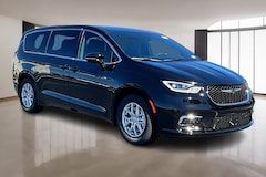 2026 Chrysler Pacifica Select Passenger Van