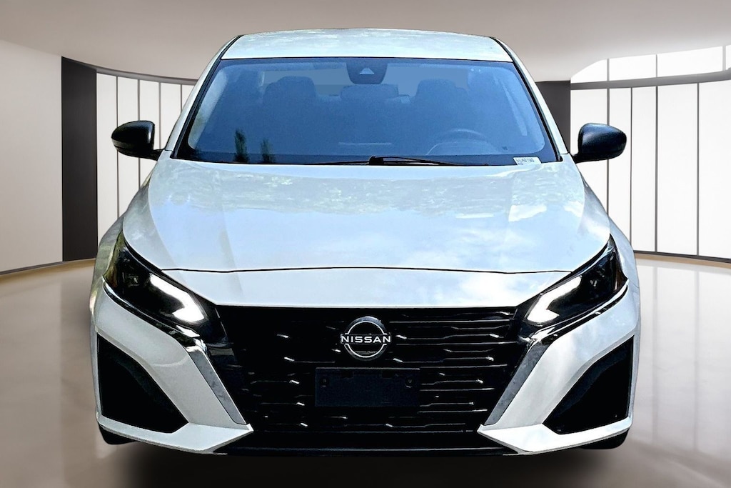 Used 2025 Nissan Altima 2.5 SV Sedan