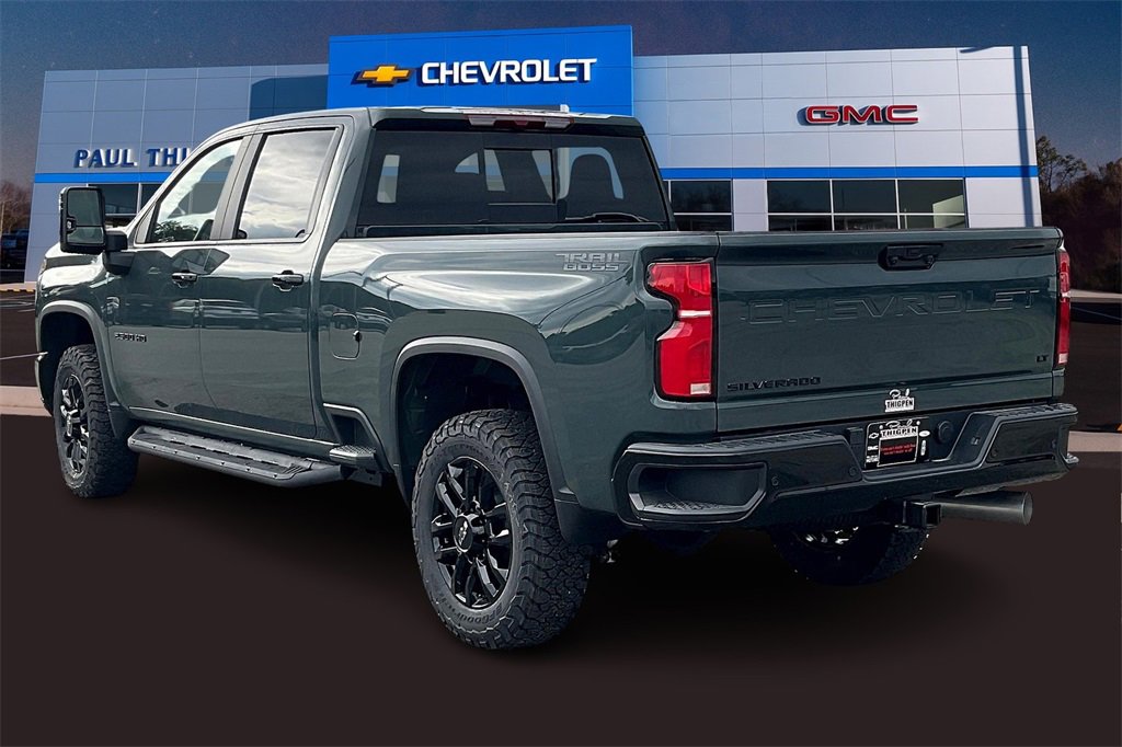 2026 Chevrolet Silverado 2500HD LT photo 3