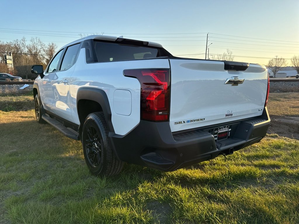 2024 Chevrolet Silverado EV Work Truck photo 4