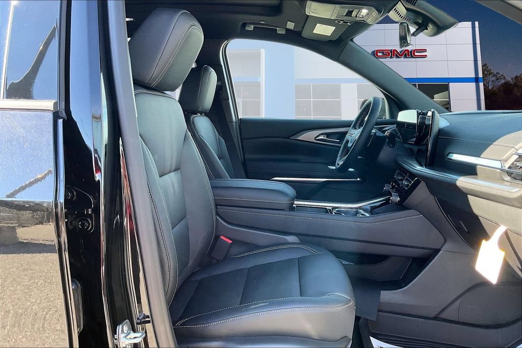 2026 Chevrolet Traverse LT - Photo 8