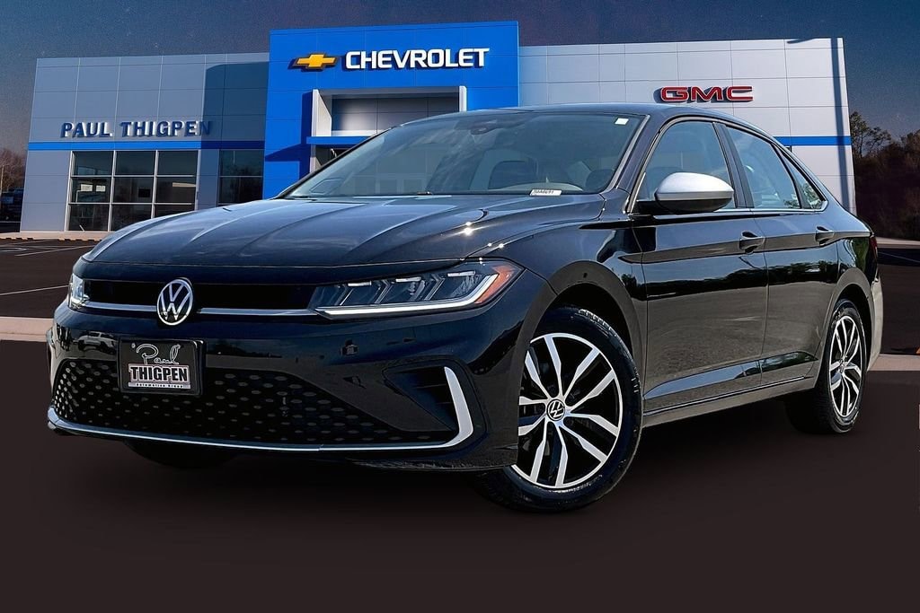 Used 2025 Volkswagen Jetta SE Sedan