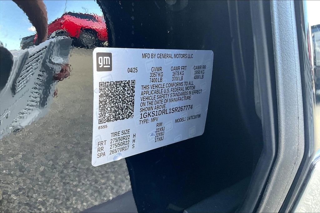 2025 GMC Yukon Denali - Photo 13