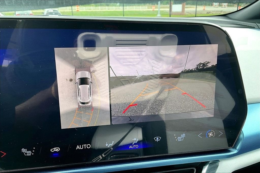 2025 Chevrolet Equinox EV 1LT - Photo 21