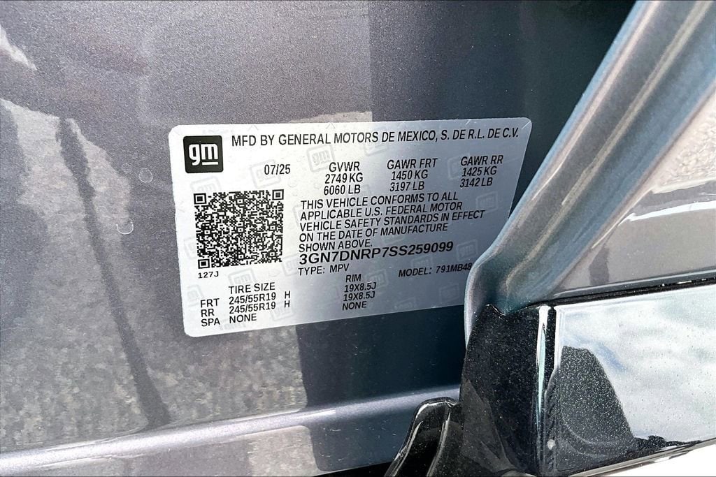 2025 Chevrolet Equinox EV 1LT - Photo 13