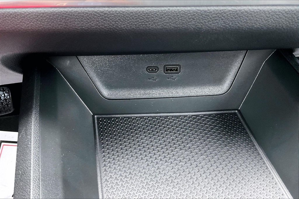 2027 Chevrolet Equinox LT - Photo 25