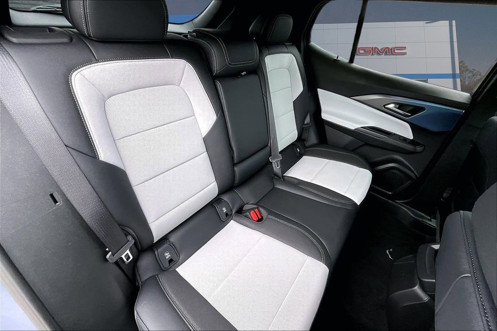 2025 Chevrolet Equinox EV 1LT - Photo 9