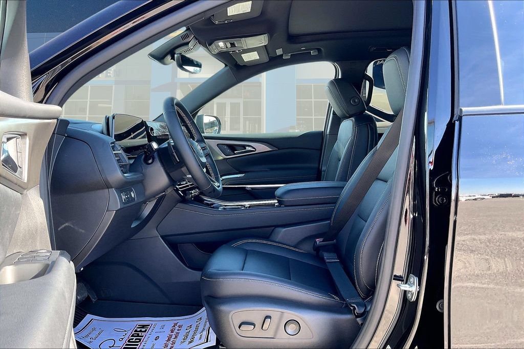 2026 Chevrolet Traverse LT - Photo 22