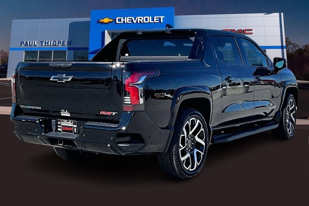 2024 Chevrolet Silverado EV RST - Photo 17
