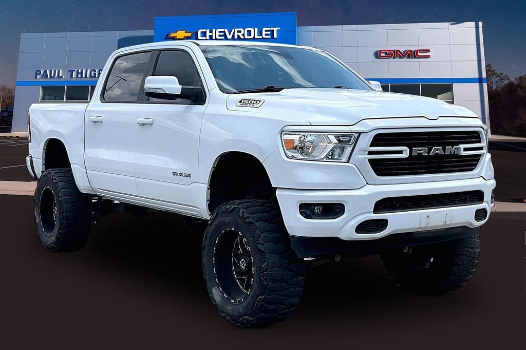 2019 RAM 1500 Big Horn/Lone Star 4x4 Crew Cab 5'7's photo
