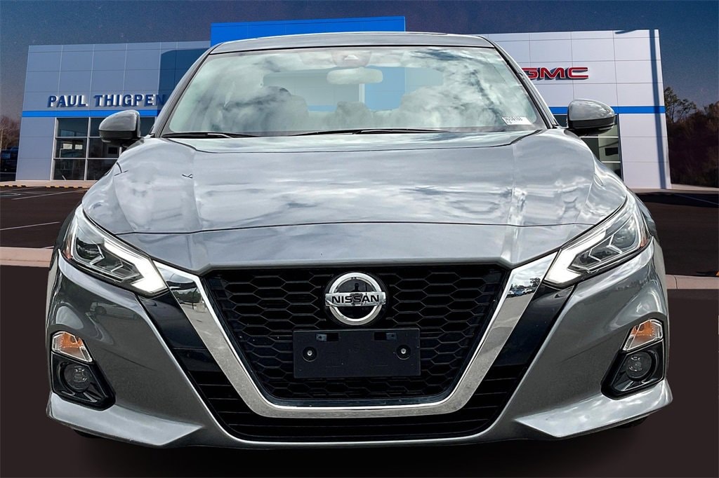Used 2022 Nissan Altima 2.5 SL Sedan