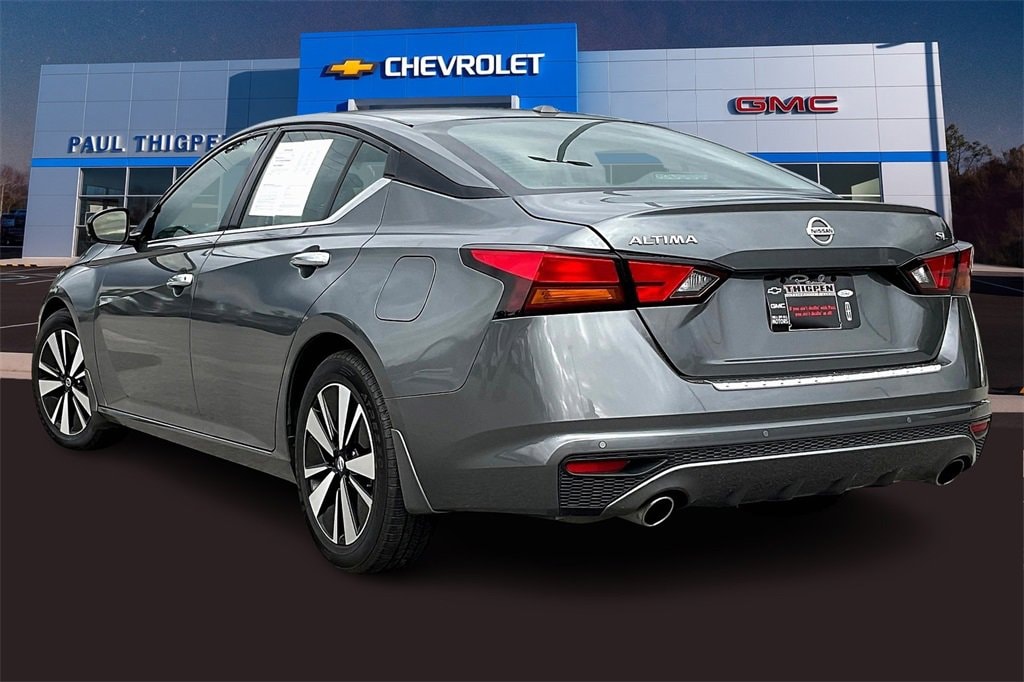 Used 2022 Nissan Altima 2.5 SL Sedan