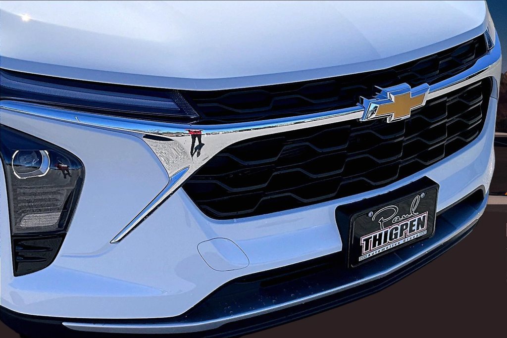 2026 Chevrolet Trax LT - Photo 16