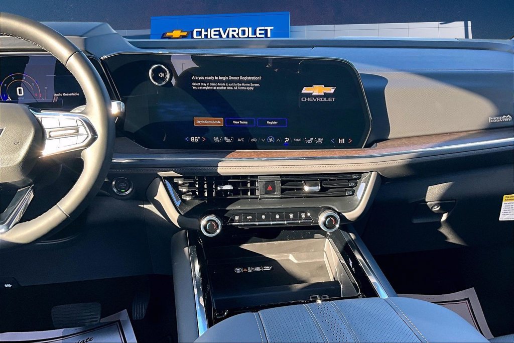 2026 Chevrolet Suburban High Country - Photo 8