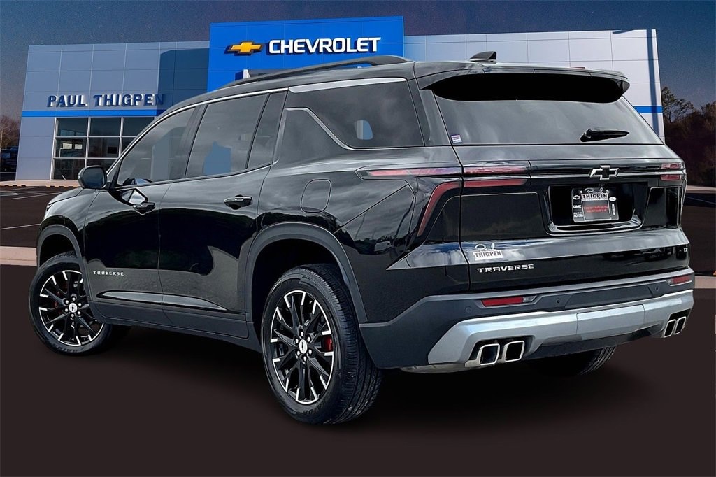 Used 2024 Chevrolet Traverse LT SUV