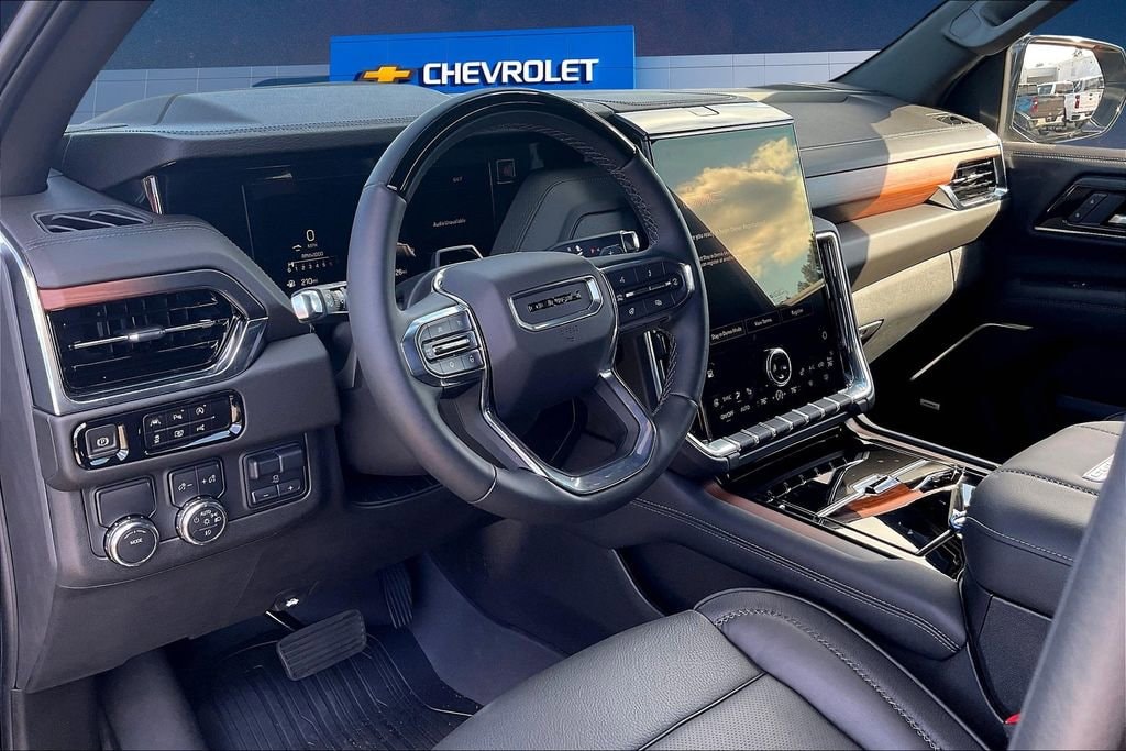 2025 GMC Yukon Denali - Photo 6