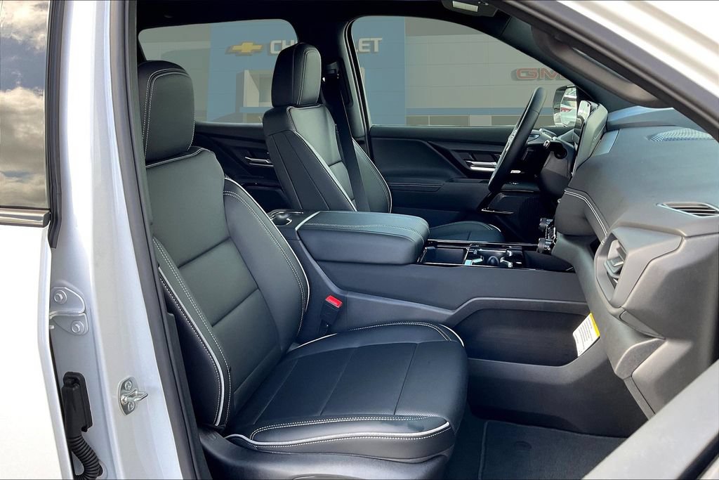 2026 Chevrolet Silverado EV LT - Photo 8