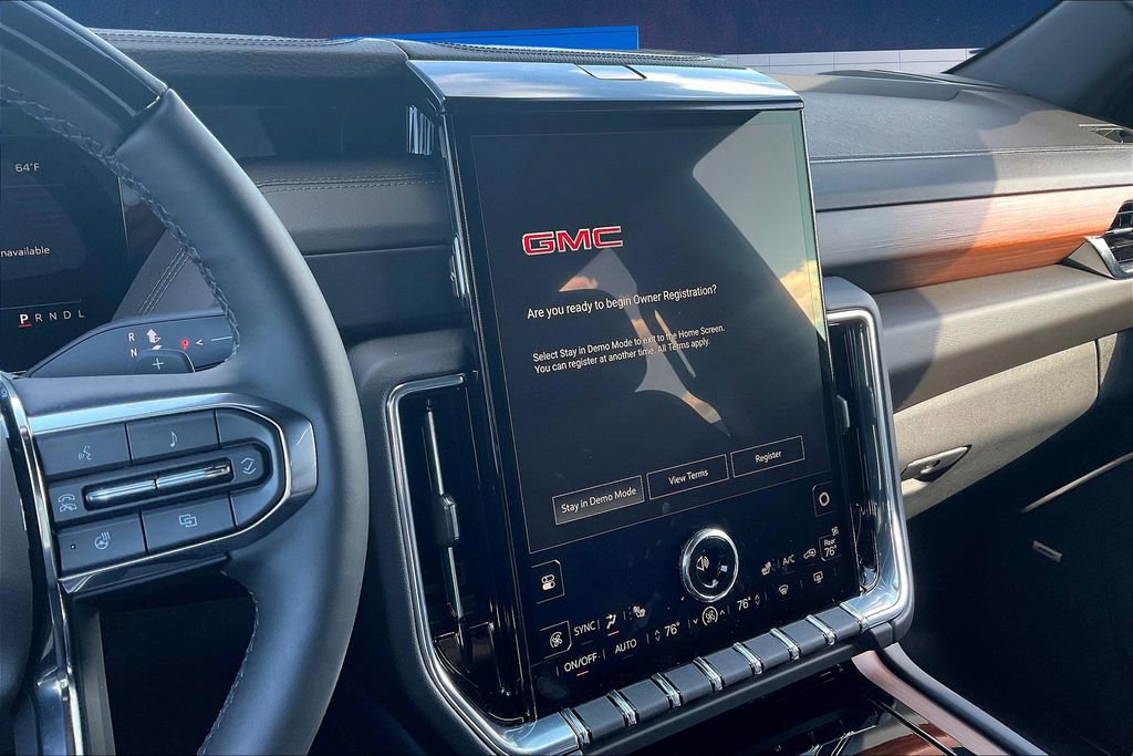 2025 GMC Yukon Denali - Photo 7