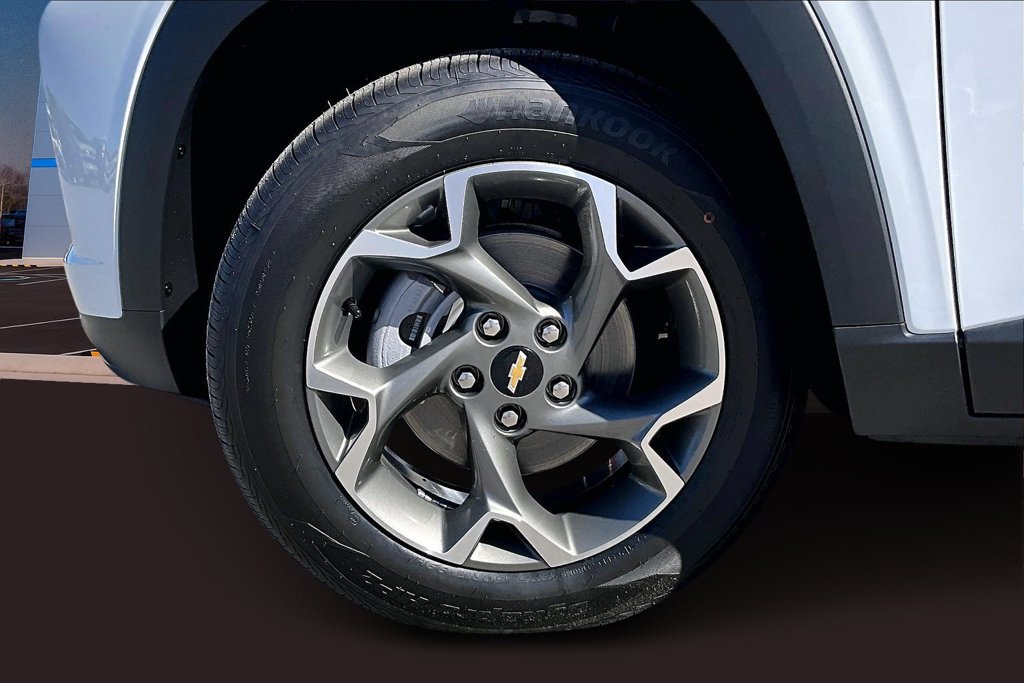 2026 Chevrolet Trax LT - Photo 13
