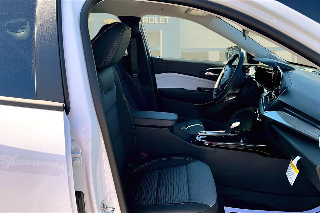 2026 Chevrolet Trax LT - Photo 9