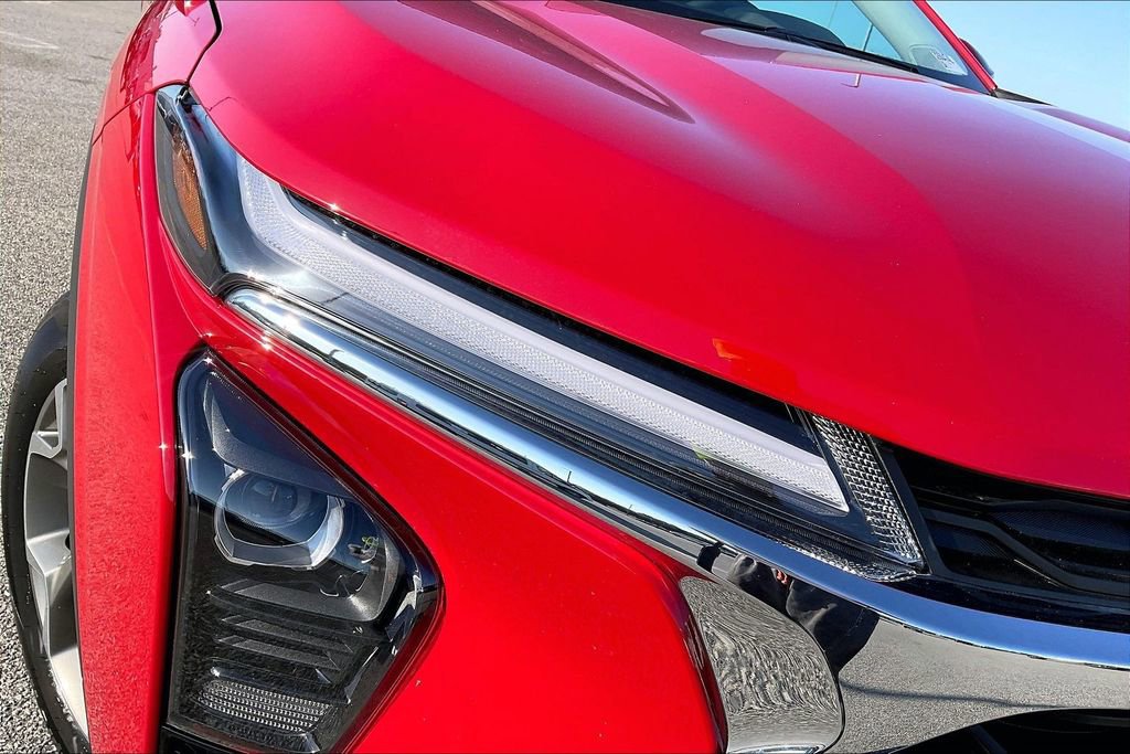 2026 Chevrolet Trax LT - Photo 13