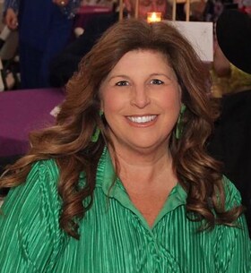 Staff member Leigh Anderson from 20fa08018de4