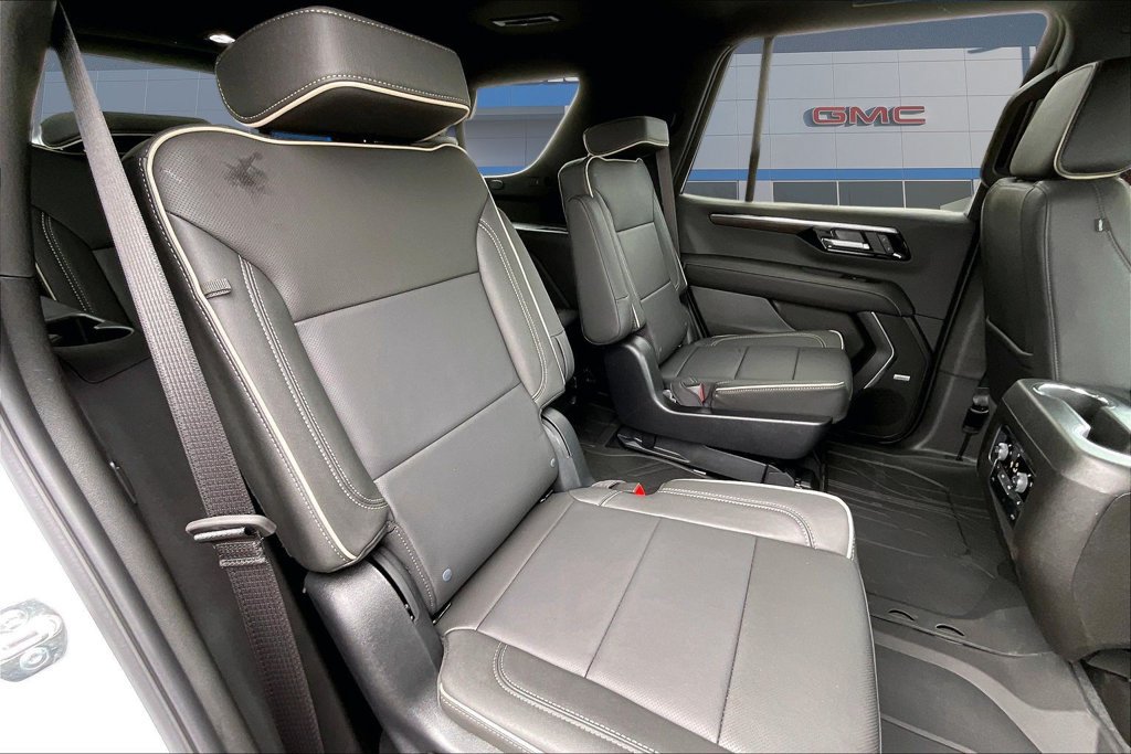 2026 Chevrolet Tahoe Premier - Photo 10