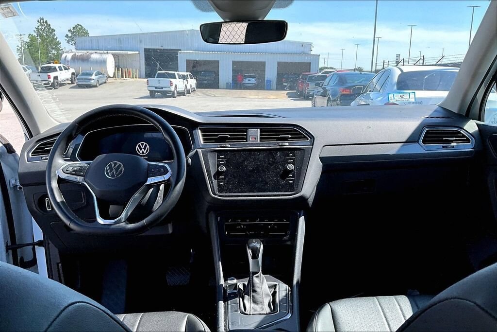 Used 2024 Volkswagen Tiguan SE SUV