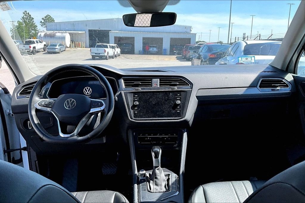 Used 2024 Volkswagen Tiguan SE SUV