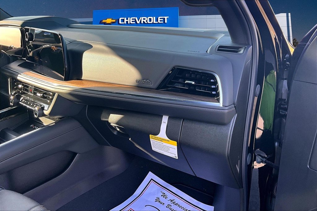 2026 Chevrolet Suburban High Country - Photo 29