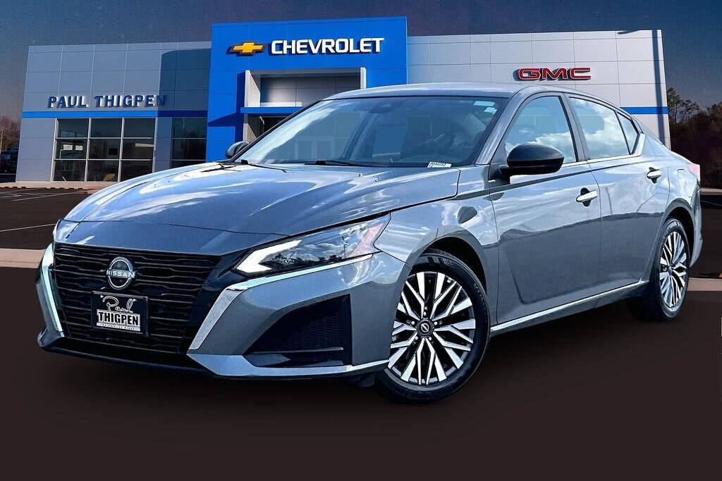 Used 2025 Nissan Altima SV Sedan