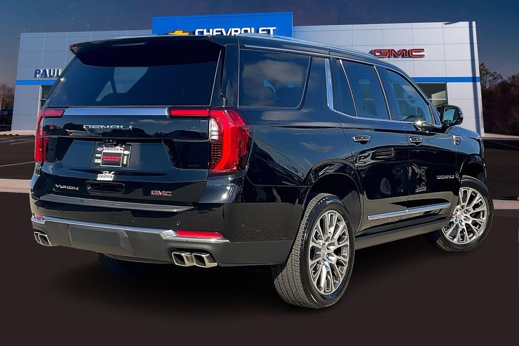 2025 GMC Yukon Denali - Photo 18
