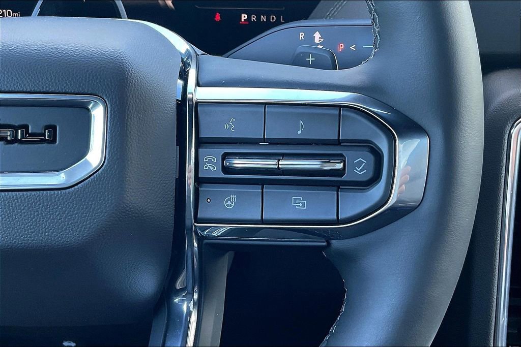 2025 GMC Yukon Denali - Photo 20