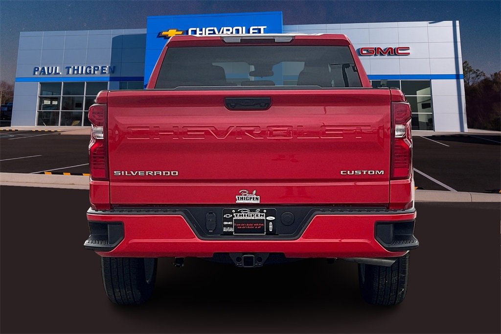 2026 Chevrolet Silverado 1500 Custom photo 4