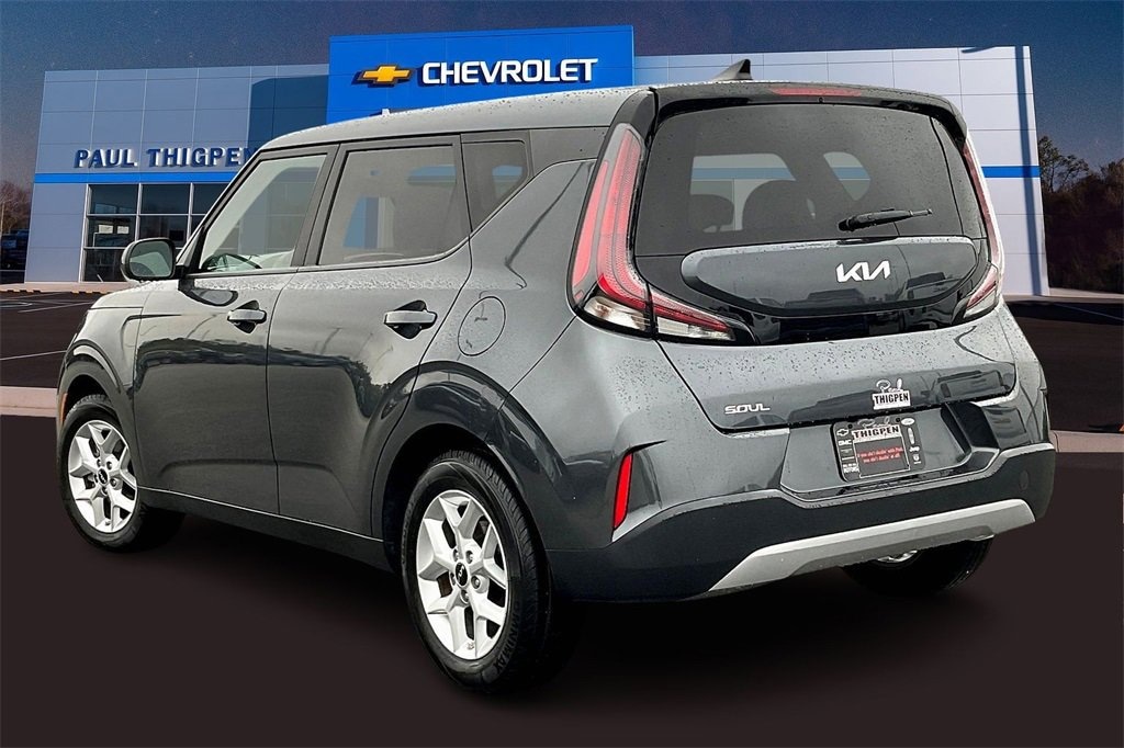Used 2023 Kia Soul LX Hatchback