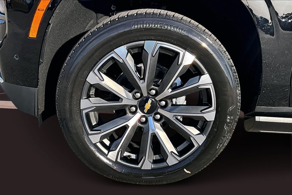 2026 Chevrolet Suburban High Country - Photo 13