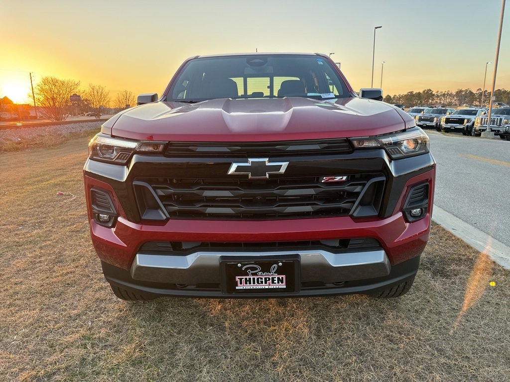 2025 Chevrolet Colorado Z71 photo 3